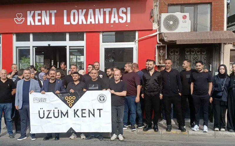 Buca Belediyesi Üzümkent Şirketi Çalışanlarından Maaş Eylemi Devam