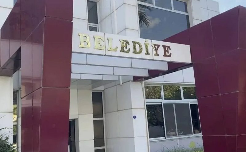 Seferihisar Rüşvet Operasyonunda Karar Açıklandı: 29 Tutuklama, CHP'li Meclis Üyeleri de Cezaevinde