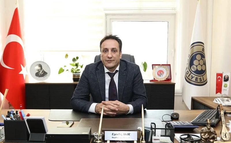 İzmir Büyükşehir Belediye Meclis Üyesi Eşref Çakır’dan Yeni Parti İzmir İl Başkanı Çağatay Güç’e Sert Tepki