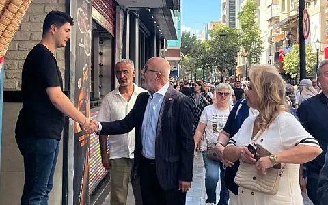 CHP Karşıyaka’da Saha Mesaisi: 6 Gün Halkla, 1 Gün Örgütle