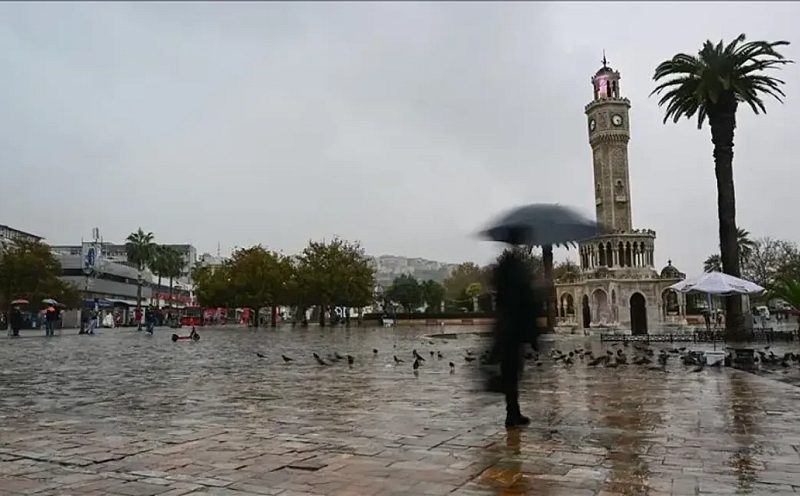 İzmir'e Yarın Gök Gürültülü Sağanak Yağış Geliyor!