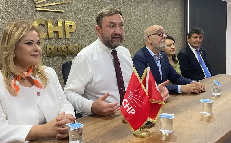CHP Karşıyaka'dan gövde gösterisi… Gümrükçü: “Yuvaya Dönüşler Başladı”