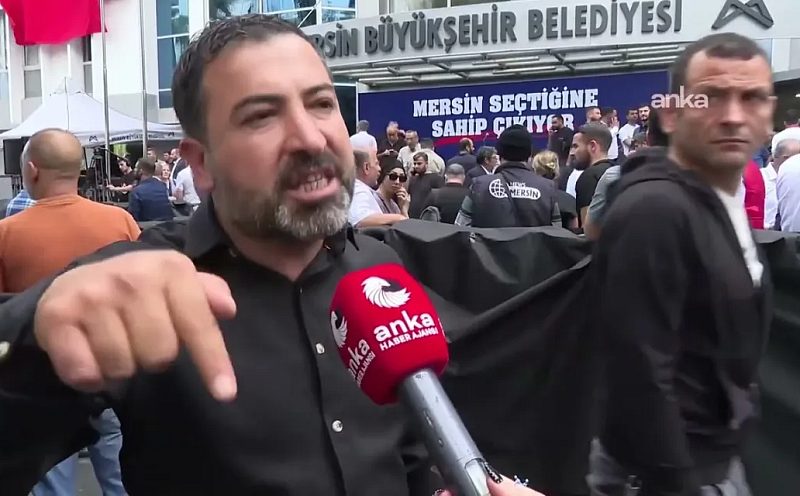 Kemal Kılıçdaroğlu Gözaltındaki Belediye Başkanlarının Ailelerini Ziyaret Etti: "Sabahın Beşinde Ev Basılması Kabul Edilemez"