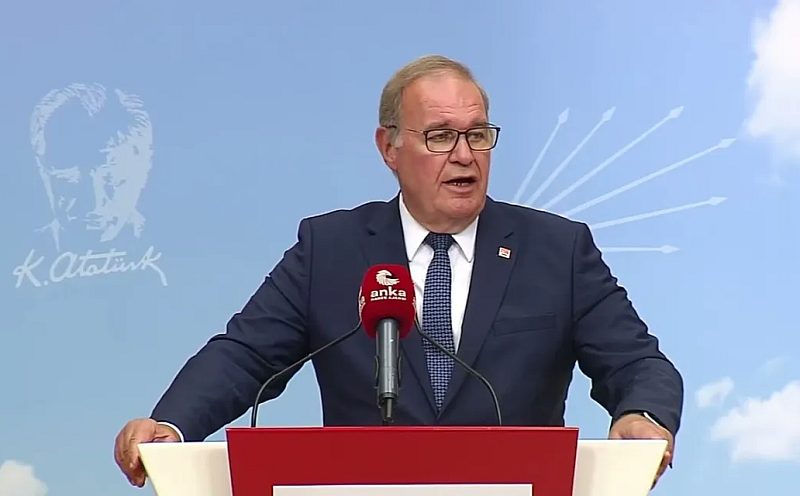 Faik Öztrak'tan 'Para' Ve 'Boş Kağıda İmza' İddialarına Yanıt: "Süreç İşliyor, Kimse Bizden Yaygara Beklemesin!"