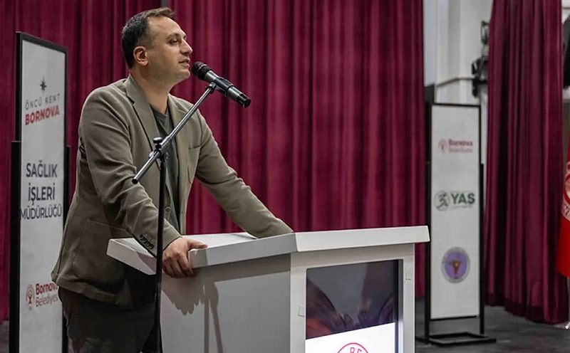 Bornova Belediyesi 3. Yaş Üniversitesi Yeni Eğitim Yılına Başladı: Başkan Eşki’den "Tüketim Kültürüne" Sert İtiraz!