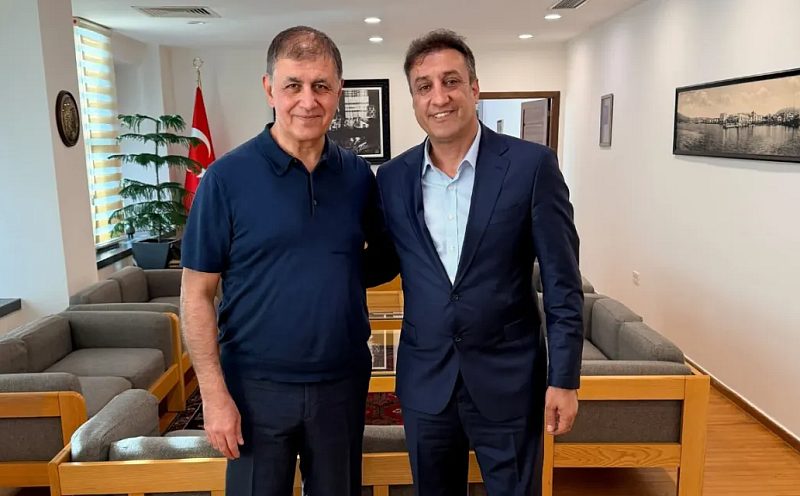 Buca Belediye Başkan Yardımcısı Eşref Çakır’dan Cemil Tugay’a Övgü Dolu Sözler: "İzmir İçin Bir Deha, Büyük Bir Umutsunuz!"