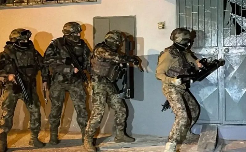 İzmir Merkezli 4 İlde FETÖ Operasyonu: Güncel Yapılanmaya Darbe, 21 Gözaltı!