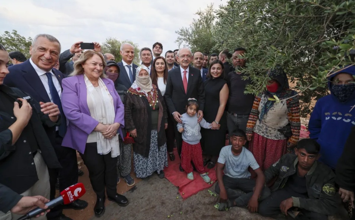 Kemal Kılıçdaroğlu Gaziantep’te Zeytin Üreticileri ve Mahalle Sakinleriyle Bir Araya Geldi