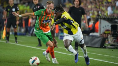 Fenerbahçe Alanya'yı Talisca ve Szymanski'yle devirdi! Söyüncü şoku!