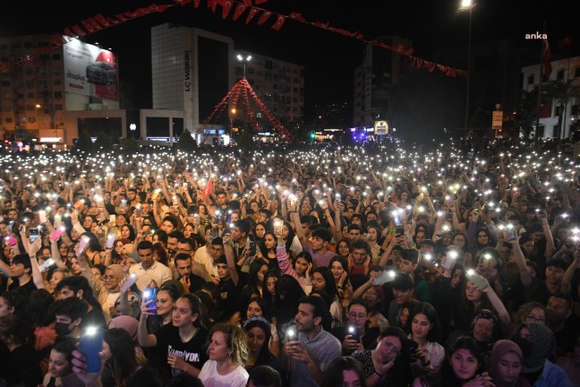 Bornova'da Sevgililer Günü Konseri Nerede? Aşk ve Müzik Dolu Kutlama! 
