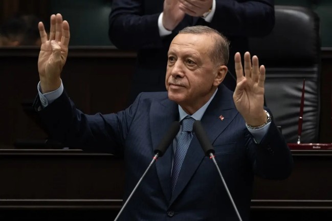 AKP'de Kongre Öncesi Büyük Değişim Sinyali: Kimler Gidiyor, Kimler Kalıyor?