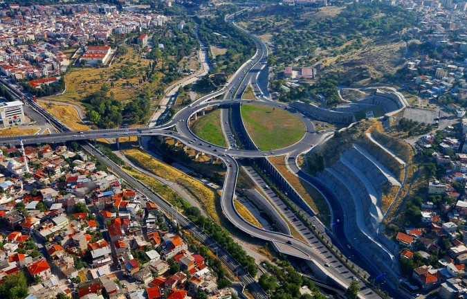 İzmir Buca'nın Sırrı Ne? Neden Türkiye'deki 40 Şehirden Kalabalık? 