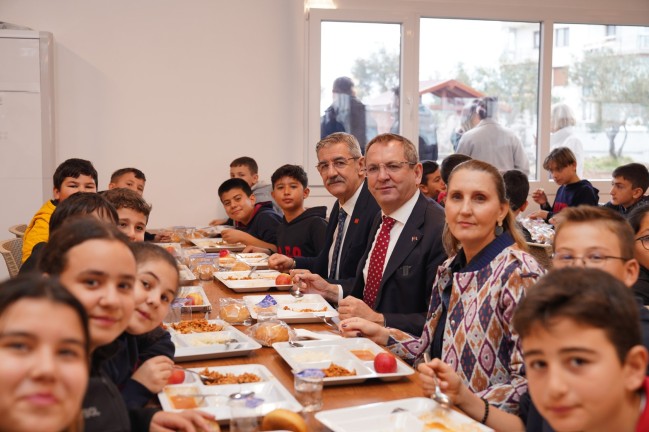 Ayvalık'ta Öğrenci Lokantası Nerede Açıldı? Uygun Fiyatlı Yemek Müjdesi!