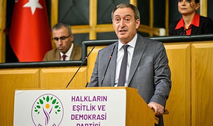 Van'da Kayyum Krizi: DEM Parti'nin Sert Eleştirileri ve Çözüm Çağrıları