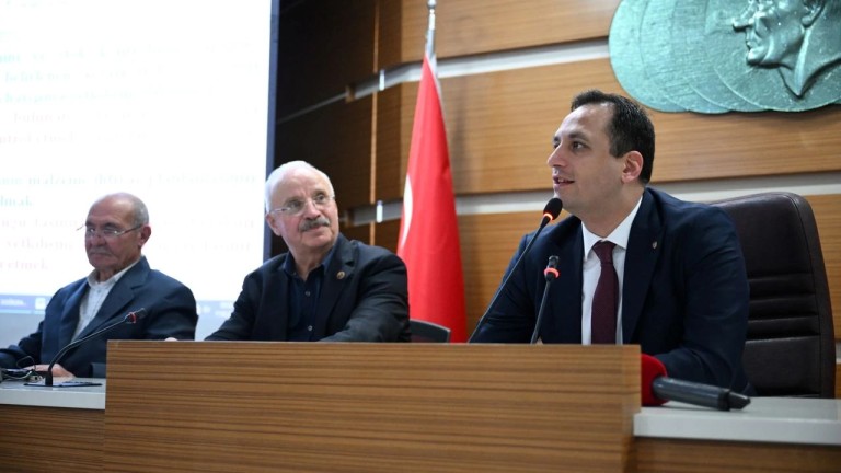 Bornova Belediyesi'nden Yerel Yönetimlere Hukuk ve Şeffaflık Eğitimi!