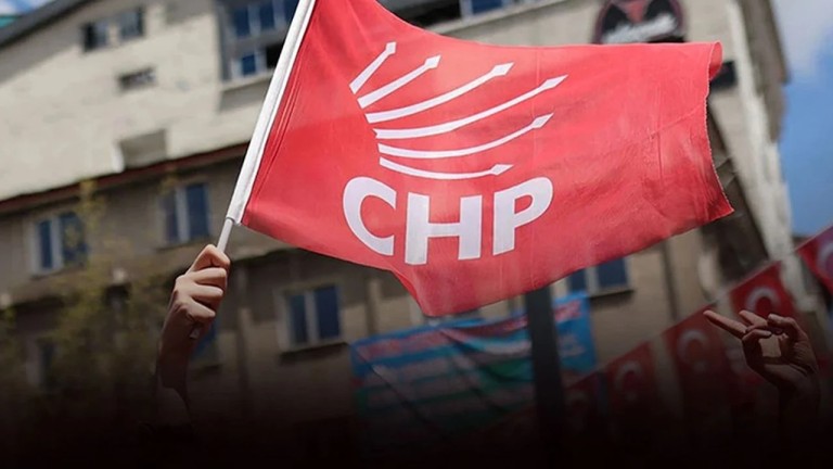 İstifa Şoku! Aliağa Meclisi'nde CHP'li Üye Neden Ayrıldı?