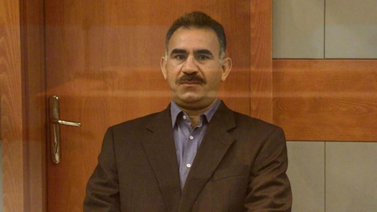 Öcalan'ın Barış Çağrısı: Diyarbakır ve Van'da Dev Ekranlardan Yayınlanacak