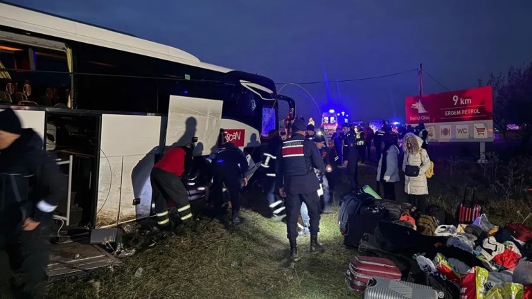 Gelibolu'da Otobüs Kazası! 