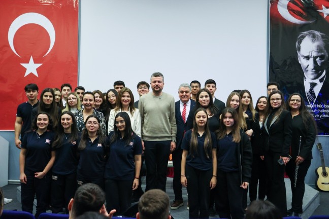 Buca'da Genç Vizyon: Başkan Duman'dan Geleceğe Yatırım Çağrısı