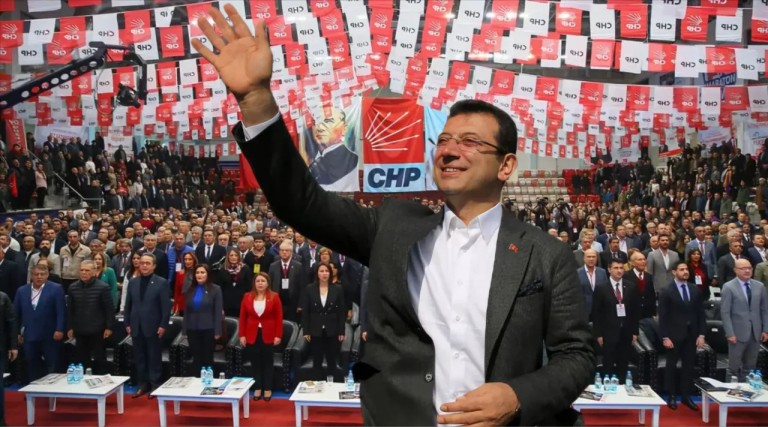Yılmaz Özdil'den Bomba İmamoğlu Çıkışı: "CHP'nin Başına Geçmeli!"