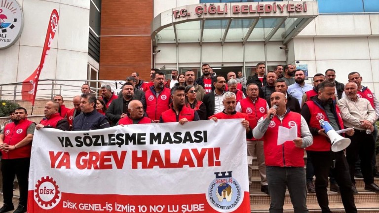 İzmir'de Grev Alarmı! 3 Belediyede TİS Krizi, İşçiler Eylem Hazırlığında