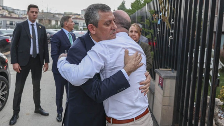 Özgür Özel'den Cihaner'e Taziye
