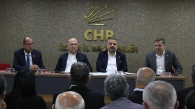 CHP İzmir'den İmamoğlu'na Destek Mitingi: 19 Mayıs'ta Rekor Beklentisi 