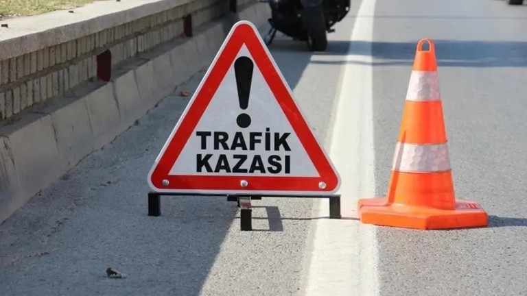 Bayraklı Tüneli'nde Motosiklet Kazası: Sürücü Hayatını Kaybetti