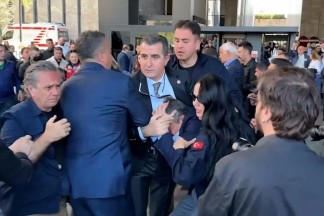 İzmir'den Özgür Özel'e Destek Yağmuru