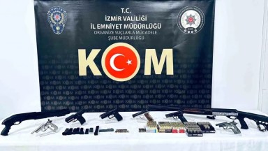 İzmir'de Yasadışı Silah Operasyonu!