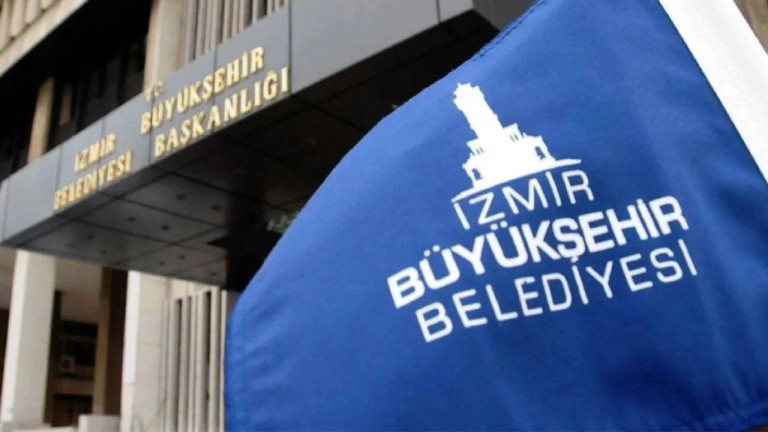 İzmir'de Vahşi Depolama Şoku! Büyükşehir'e Rekor Ceza Kesildi 