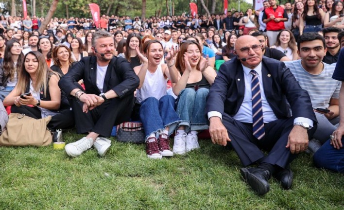 Mahmut Tanal Bucalı gençlerle!