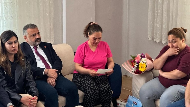 CHP'li Aslanoğlu'ndan Tutuklu Gençlerin Annelerine Anlamlı Ziyaret