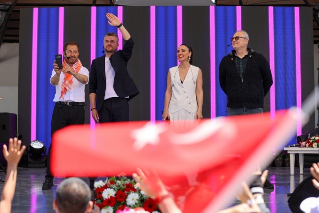 Buca Zeki-Metin Amfi Tiyatrosu Yeniden Açıldı: Sanat Coşkusu Başladı