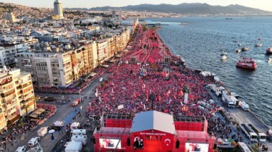 CHP İzmir Mitingine Kaç Kişi Katıldı? İşte Detaylı Katılımcı Analizi