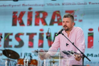 Buca'da Kiraz Festivali Coşkusu: Yörük Kültürü ve Lezzet Şöleni