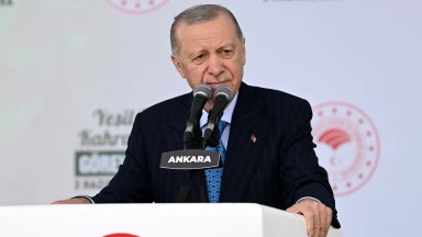 Erdoğan yine belediyelere yüklendi!