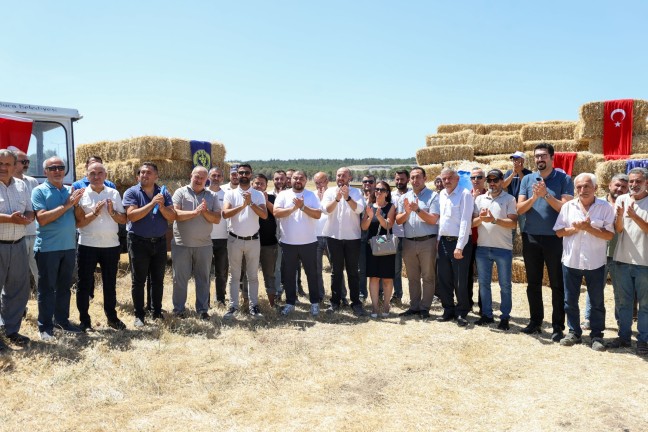 Buca'dan Besicilere Can Suyu: Saman Balyası Desteğiyle Hayvancılığa Tam Destek