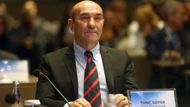  İzmir Belediyesi Operasyonu: Tunç Soyer ve İl Başkanı Gözaltında