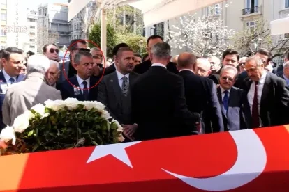 Özel'e soğuk duş! Kılıçdaroğlu selam vermeden geçip gitti