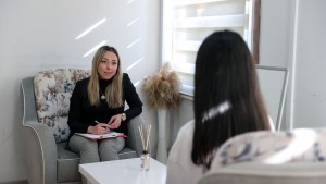 Buca Belediyesi'nden Ailelere Ücretsiz Çocuk Psikolojisi Desteği