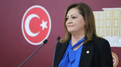 CHP’li Burcu Köksal’dan Gaziantep’teki Mehteran Protestosuna Tepki: "Geçmişe Sırt Dönerek İlerleyemeyiz"