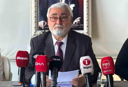 CHP Şehitkamil’de İstifa Depremi! Hurşit Yıldırım Zehir Zemberek Sözlerle Görevi Bıraktı