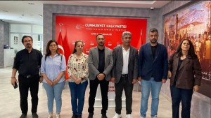 İzmir’de Dört Belediye İş Bırakıyor! CHP İl Başkanlığı’na Yürüyüş Kararı