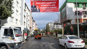 Bornova'da Egemenlik Mahallesi’ne Modern Dokunuş: Su Taşkınlarına Desenli Asfalt Çözümü!