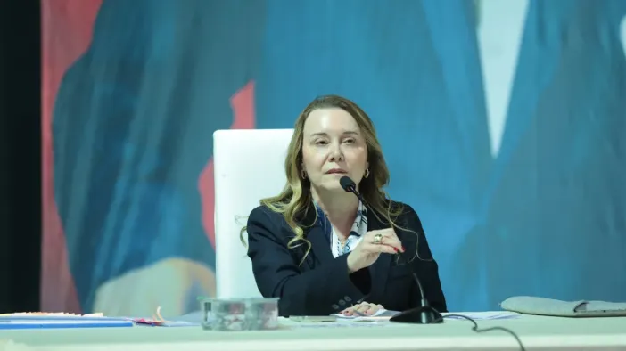 Konak Belediye Başkanı Mutlu'dan Meydan Okuma: "Geri Adım Atmam, Mücadeleye Devam Ederim!"