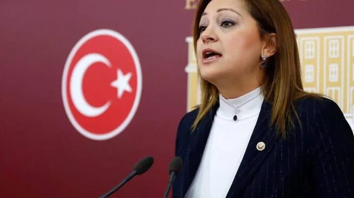 Burcu Köksal tv100'e Açıkladı: "CHP Beni Yordu, Salı Günü AK Parti'ye Geçiyorum!"