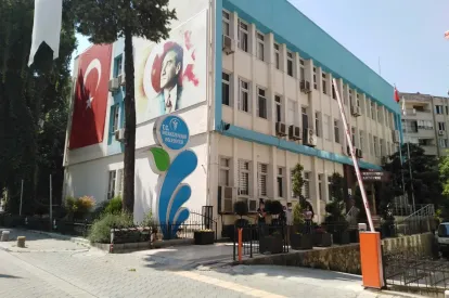 Merkezefendi Belediyesine Şafak Operasyonu