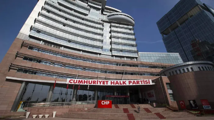 CHP Kulislerinde "Yapay Algı" ve "Tasfiye" İddiası: Sinan Burhan Parti İçi Çatlağı Deşifre Etti