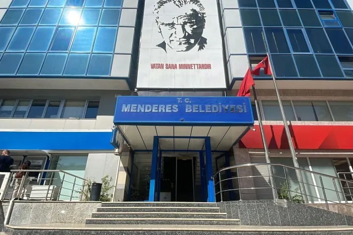 Menderes Belediyesi'nde İhale Skandalı: 174 Beğeniye 385 Bin TL!